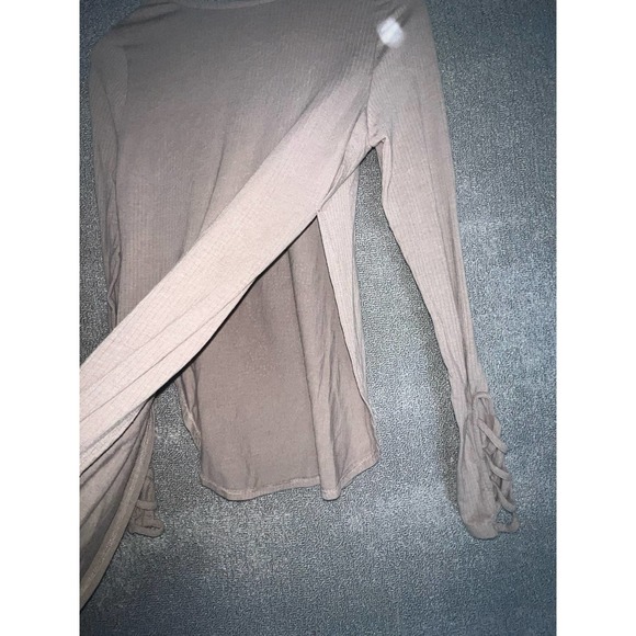 Affliction Womens Embellished Long Sleeve Tan Top Sz Small - Picture 6 of 6